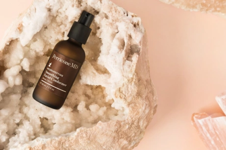 Нейрокосметика: как связаны кожа и мозг и как это поможет бороться с чувствительностью кожи и стрессом?