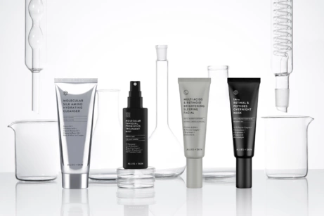 Почему мы стареем? Разбираем популярные теории старения кожи и всего организма