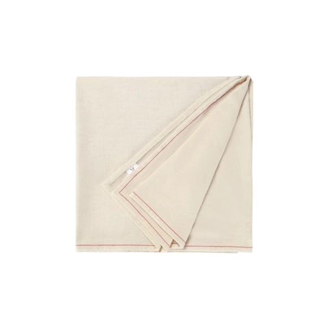 Скатерть Fancy Bows бежевого цвета из коллекции Essential, 180х180 см